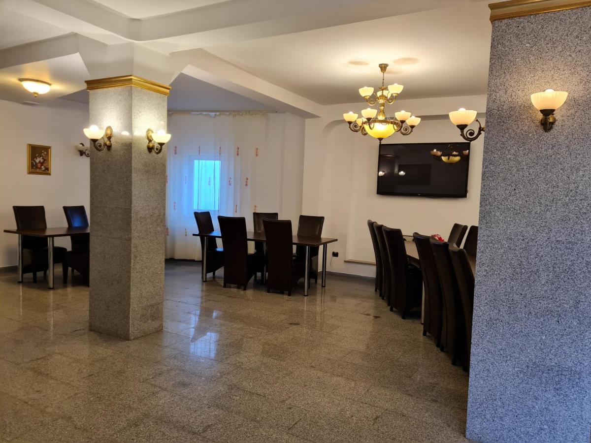 Pensiunea Kyfana Zarnesti Exterior foto